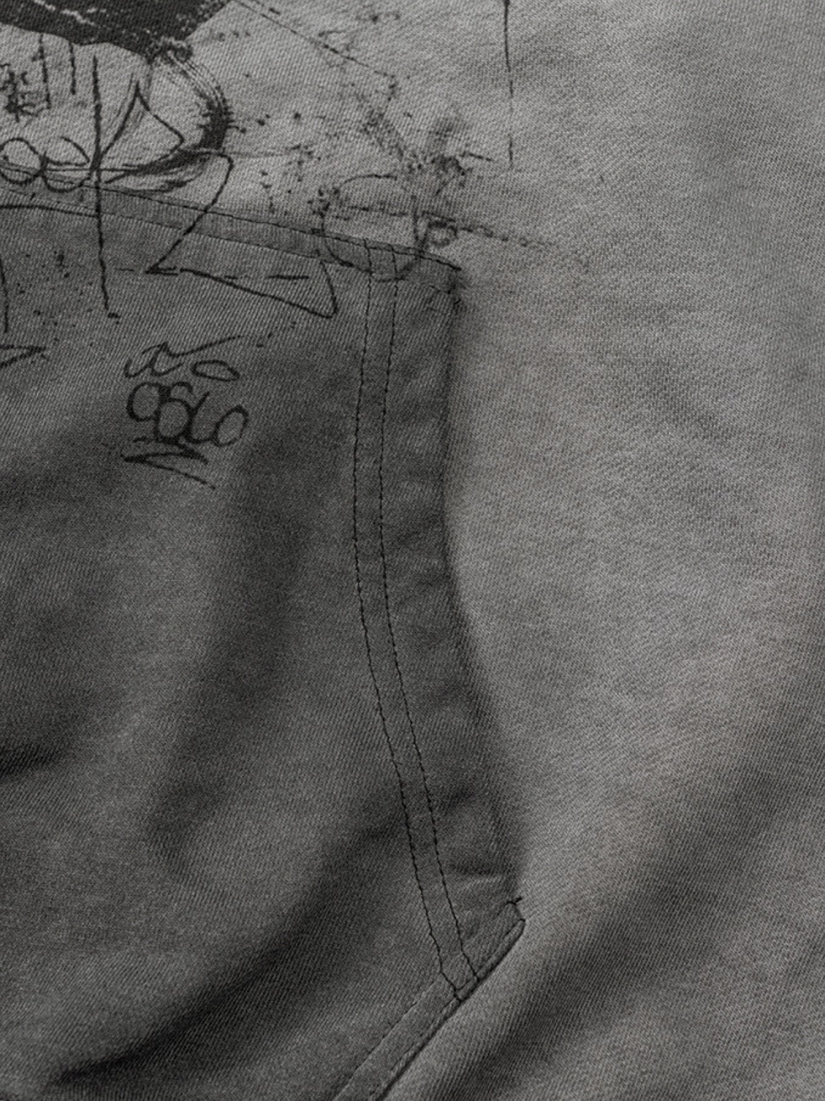 EIGHTEEN HOODIE